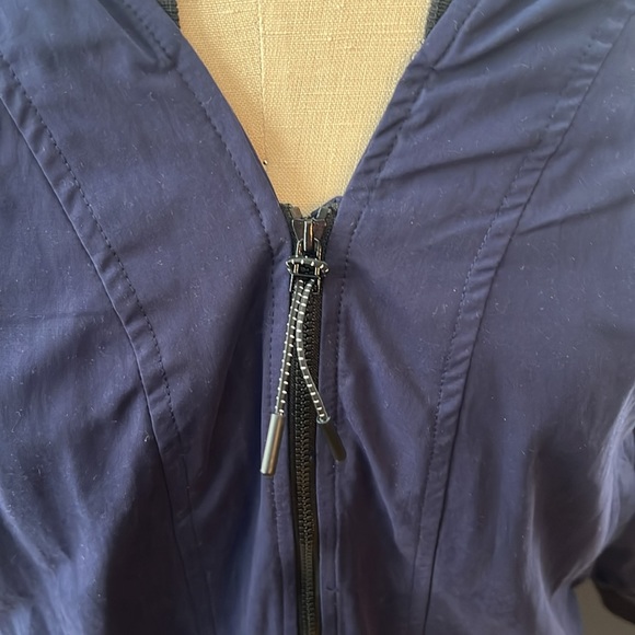 NWOT GSTQ Navy & Black Baseball Bomber Jacket Cape - coolest sleeve detail - L - Picture 7 of 12